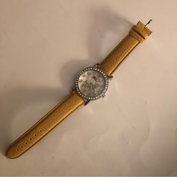 Quartz - Butterfly Watch (My Wish) EUC - Picture 4 of 14